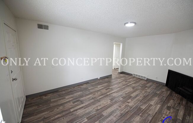 2 beds, 1 bath, 830 sqft, $1,225, Unit 30