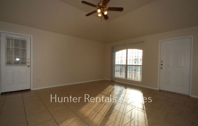 3 beds, 2 baths, $1,295