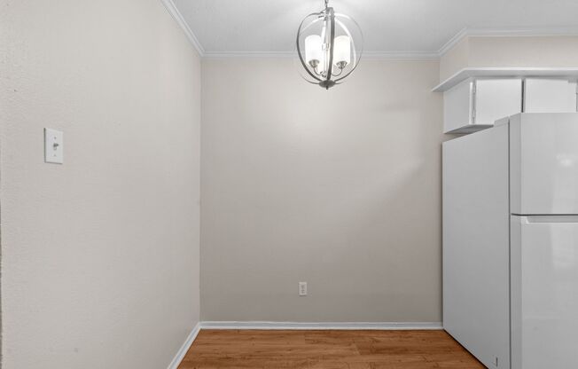 3 beds, 1 bath, 1,172 sqft, $1,450, Unit #12