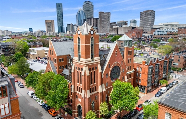 2 Clarendon St 606