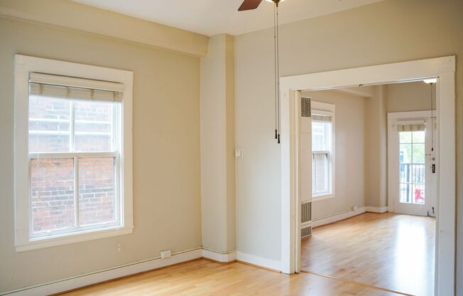 $500 OFF! Fabulous Summer Find: Spacious 2-Bdr w/Vintage Character in Great Location!