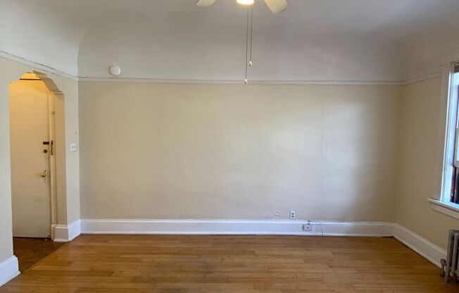 Studio, 1 bath, $775, Unit 40