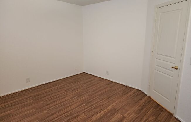 2 beds, 2.5 baths, $2,450, Unit Unit 1105