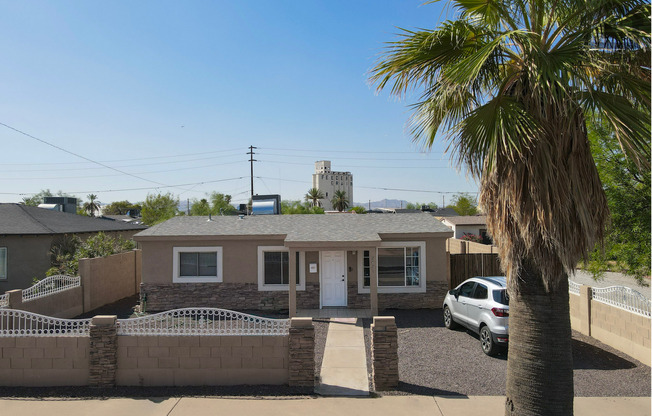 2Bed/2Bath House at Van Buren St/27th Ave! Move-In Ready on 10/15/2026! – NO HOA! RV GATE!