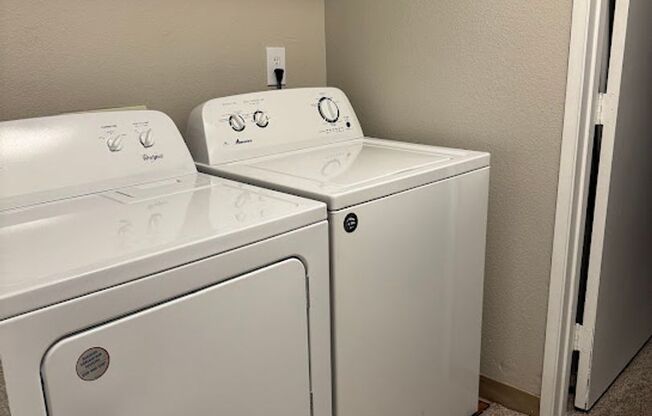 2 beds, 2 baths, 1,070 sqft, $1,675, Unit 06-104