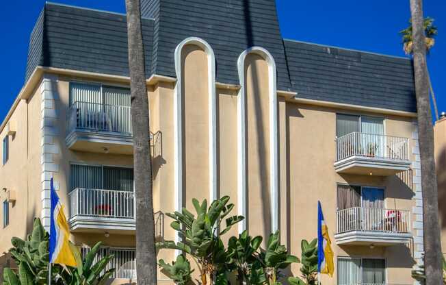 Apartment Building in Los Angeles