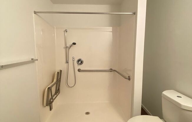 1 bed, 1 bath, 655 sqft, $2,195, Unit 2401-A