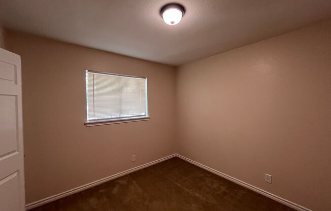 3 beds, 1 bath, $1,500