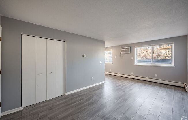 2 beds, 1 bath, 750 sqft, $1,349, Unit 1624-2B