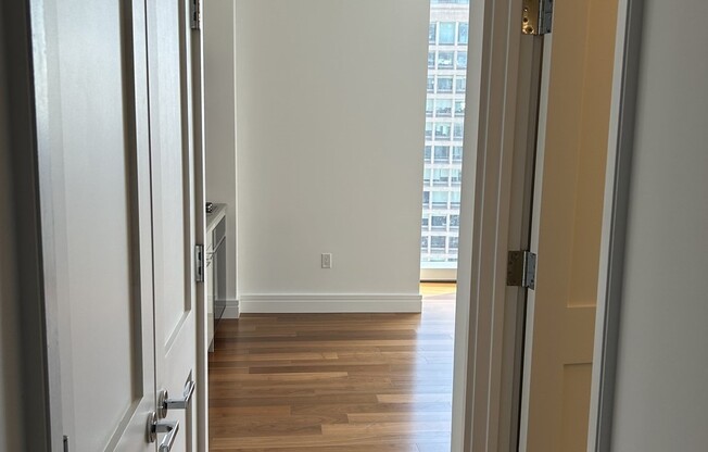 Studio, 1 bath, 371 sqft, $4,500, Unit 2406