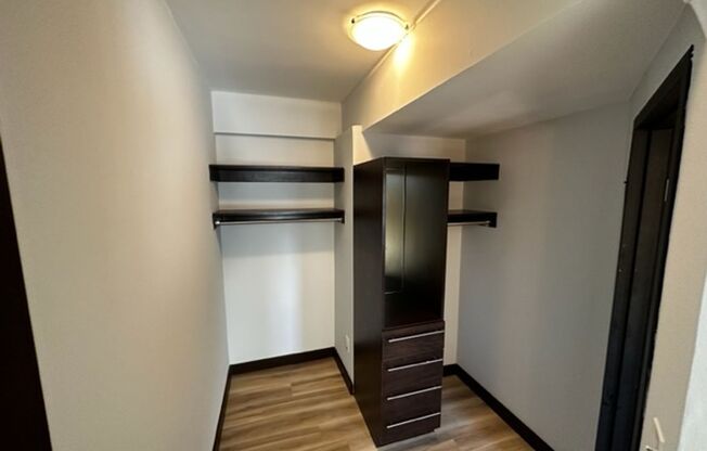 Studio, 1 bath, 336 sqft, $1,005, Unit 316-907