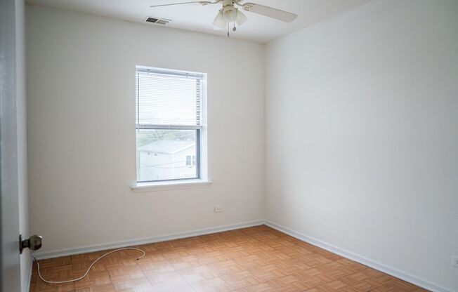 2 beds, 1 bath, 800 sqft, $1,695, Unit 3158-3