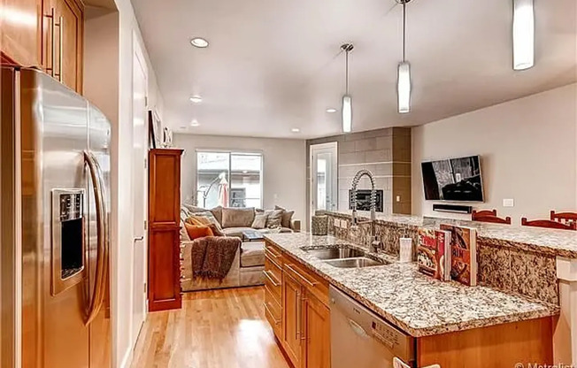 STUNNING 3-LEVEL LUXURYTOWNHOME NEAR SLOAN'S LAKE! ROOFTOP DECK + 2-CAR GARAGE!