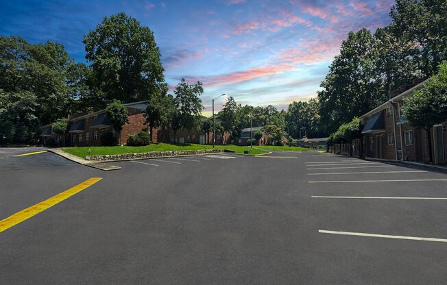 2 beds, 1.5 baths, 1,050 sqft, $1,199, Unit I4