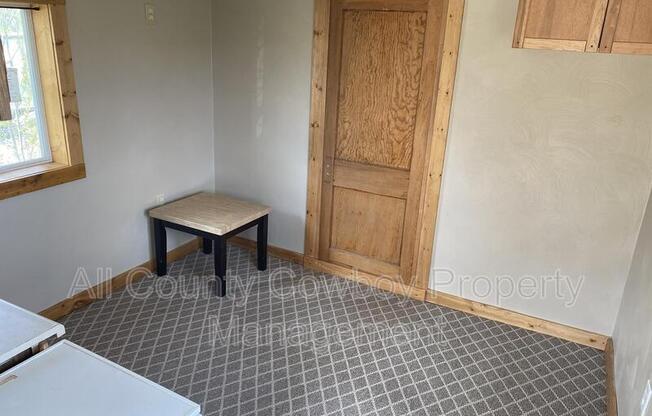 17 Cedar Ave