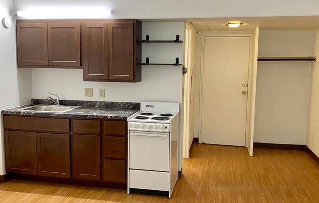 1 bed, 1 bath, 450 sqft, $1,195, Unit 110