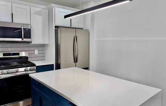 Brand New Dickinson Narrows Bi-Level 4bd/2bth