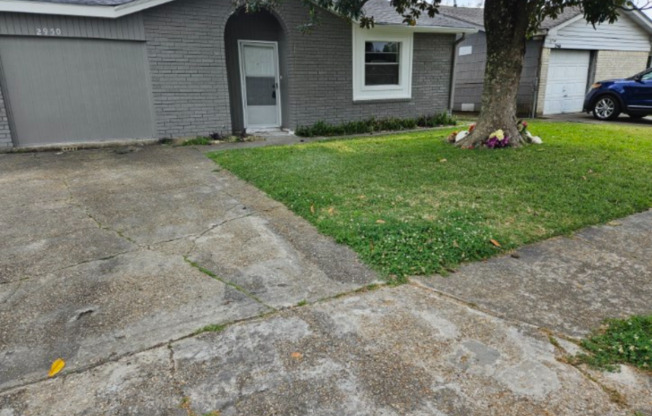2950 DICKENS DR