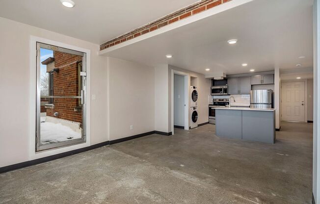 2 beds, 2 baths, 933 sqft, $2,099, Unit 704