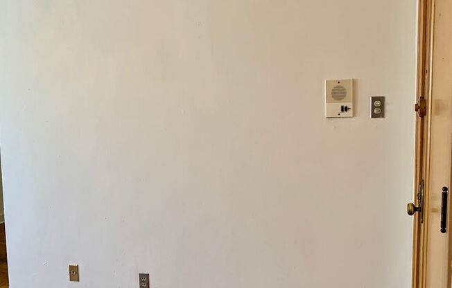 Studio, 1 bath, 300 sqft, $1,495, Unit 644-209