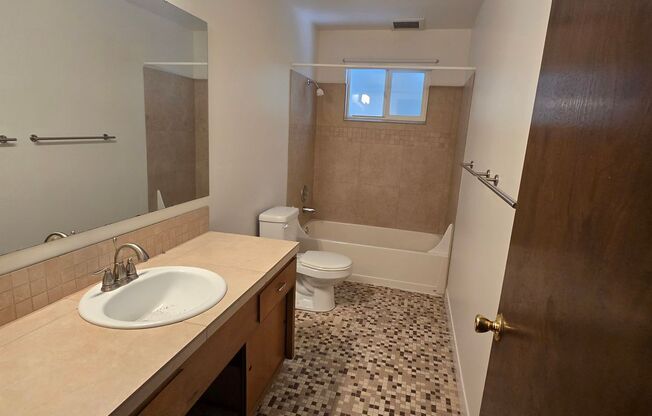 Tracy Ann Apartments