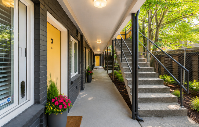 Eleanor Apartments