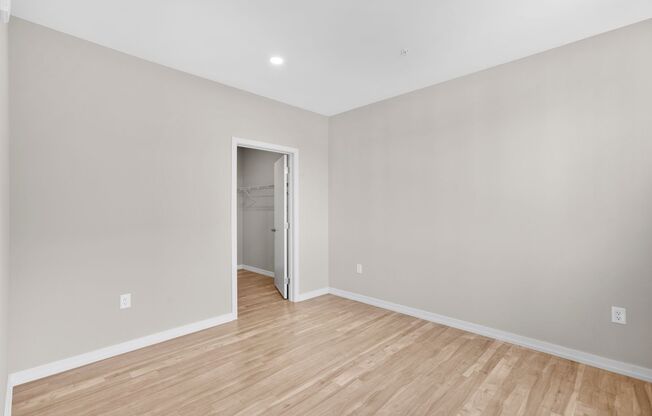 2 beds, 1 bath, 913 sqft, $3,560, Unit 402