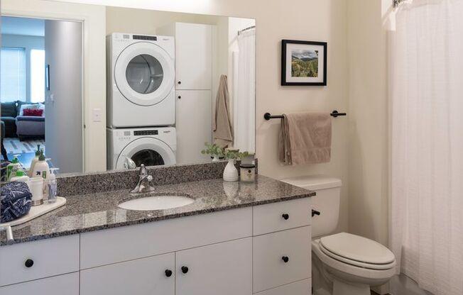 2 beds, 2 baths, 1,220 sqft, $2,495, Unit 5257-201