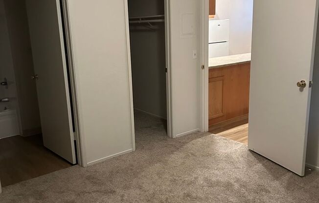 1 bed, 1 bath, 550 sqft, $1,250, Unit 059