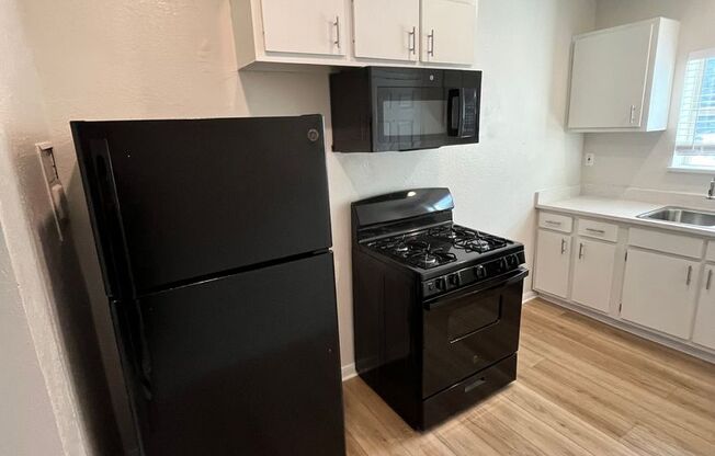 Studio, 1 bath, 600 sqft, $1,299, Unit 1522-02