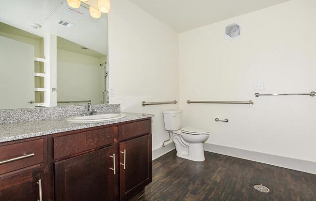 1 bed, 1 bath, 951 sqft, $1,533