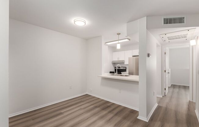 1 bed, 1 bath, 680 sqft, $1,200, Unit 307