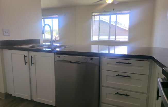 2 beds, 1 bath, 875 sqft, $1,495, Unit 127-66