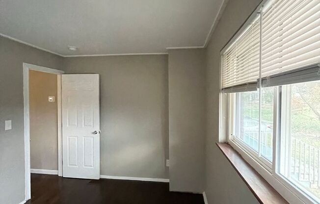 4 beds, 1 bath, $1,575