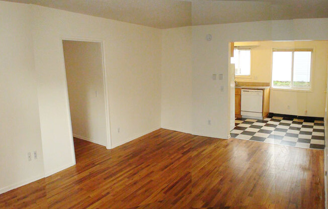 2 beds, 1 bath, $1,795