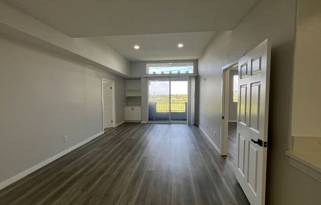 3 beds, 2 baths, 1,450 sqft, $3,998, Unit 301