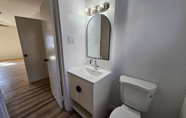 Newly updated 1 bedroom 1 bath apartment for rent