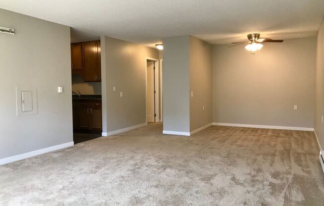 2 beds, 1 bath, 950 sqft, $1,495, Unit 145506R