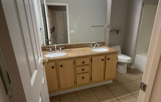 1 bed, 1 bath, $2,100, Unit # 722
