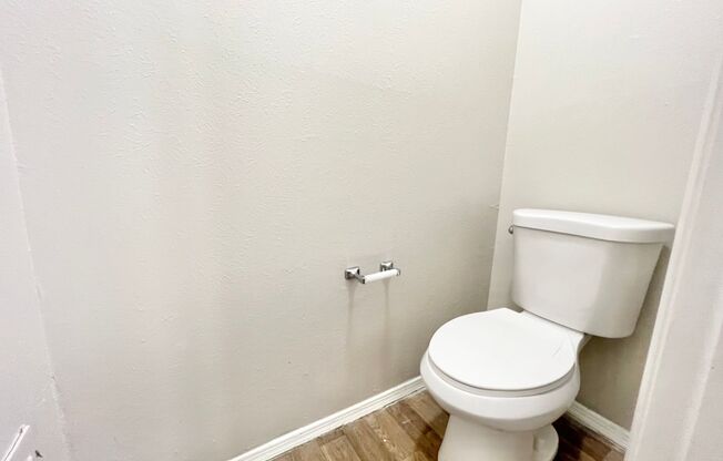 1 bed, 1 bath, 550 sqft, $715, Unit 5520-C