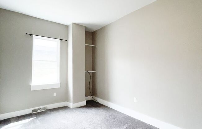 2 beds, 1 bath, $1,150, Unit Apt 1