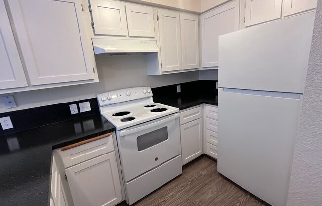 2 beds, 1 bath, 875 sqft, $1,350, Unit 127-40