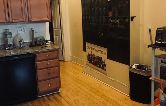 3 beds, 3 baths, 1,800 sqft, $2,399, Unit 16