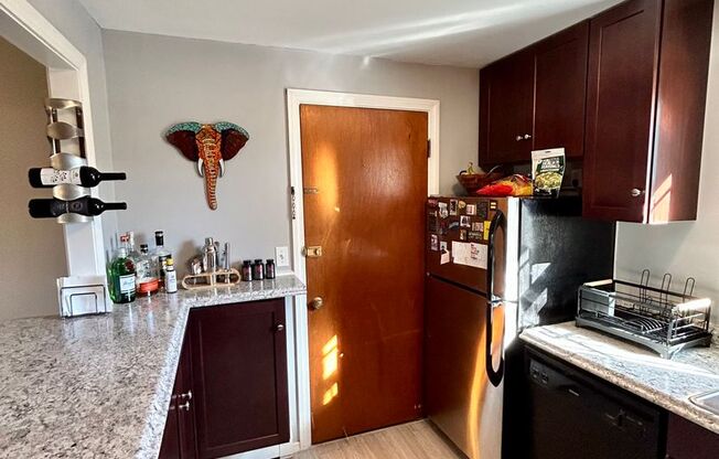 Furnished Apartment - Heat and Hot Water Included