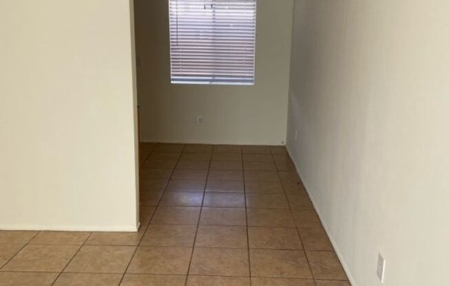 2 beds, 1 bath, $1,150, Unit 1501-C