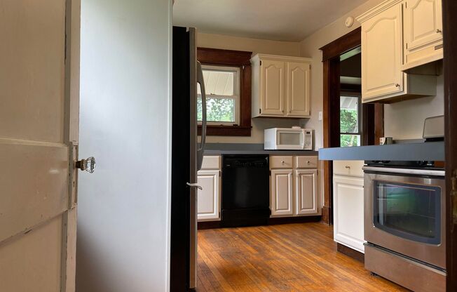 2 Bedroom 2 Bathroom Single Family Home (Brighton Heights)