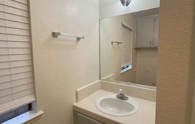 2 beds, 2 baths, $1,500, Unit 2721