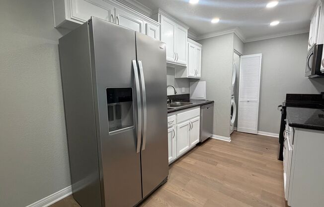 2 beds, 1 bath, 900 sqft, $2,950, Unit 2303