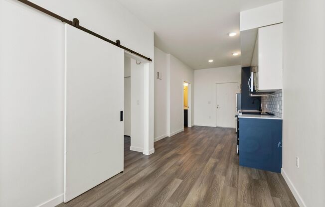 1 bed, 1 bath, 385 sqft, $1,795, Unit 303