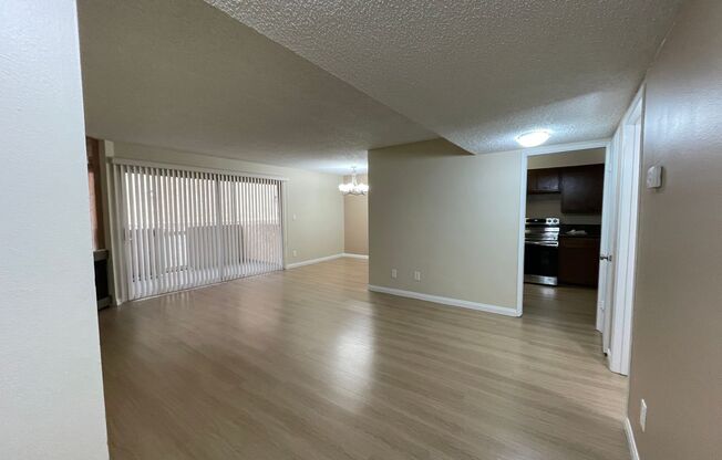 APT GRAND 300